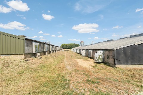 Click the photo for more details of Tunlands Poultry Buildings, Craydown Lane, Over Wallop
