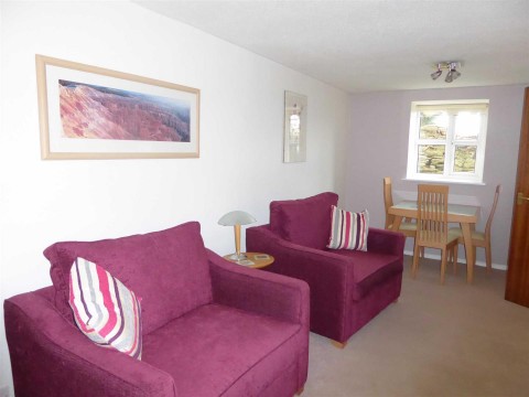 Click the photo for more details of School End, Aynho