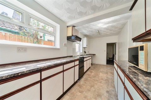 Click the photo for more details of Rowland Street, Rugby, CV21