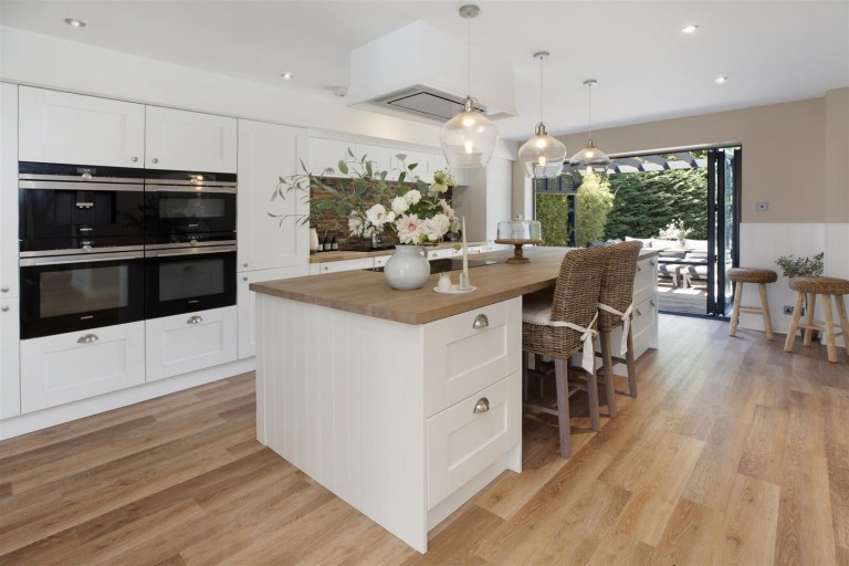 Images for 2 Longmeadow, Clyst St. Mary, Exeter