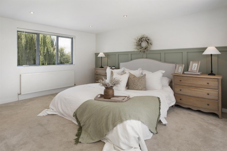 Images for 2 Longmeadow, Clyst St. Mary, Exeter