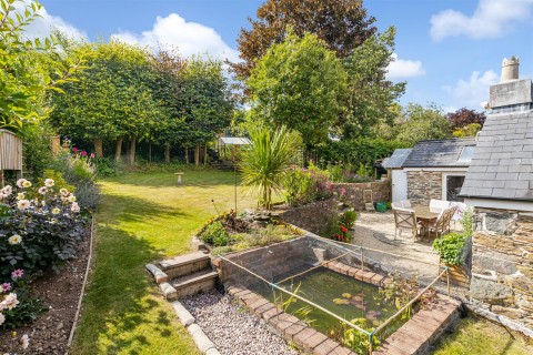 Click the photo for more details of Ashprington, Totnes