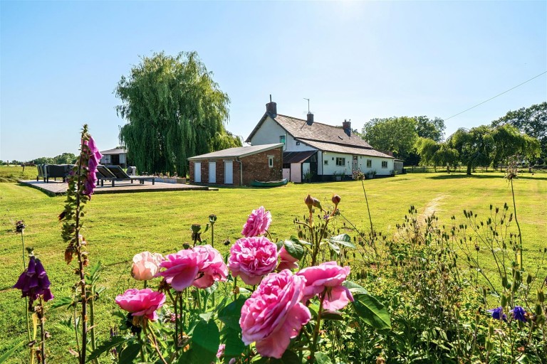 Images for Clyst Hydon, Cullompton, Devon