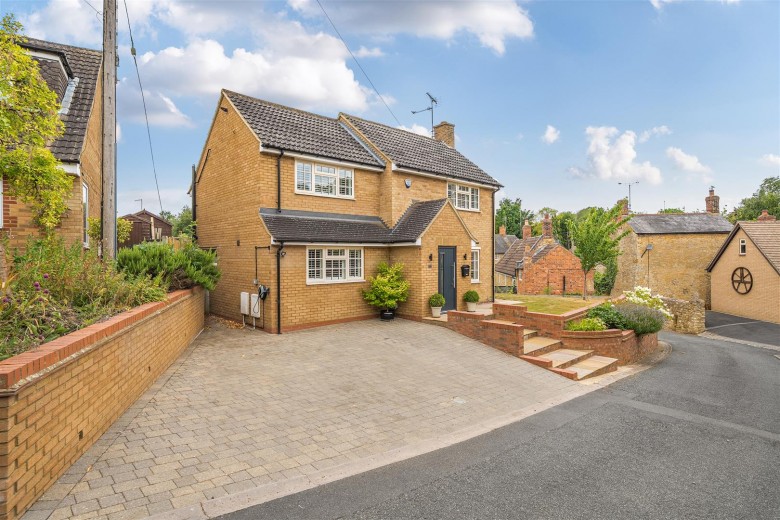 Click the photo for more details of New Road, Greens Norton, NN12