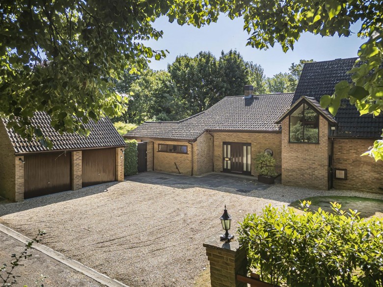 Click the photo for more details of Cambridge Road, Great Shelford, Cambridge
