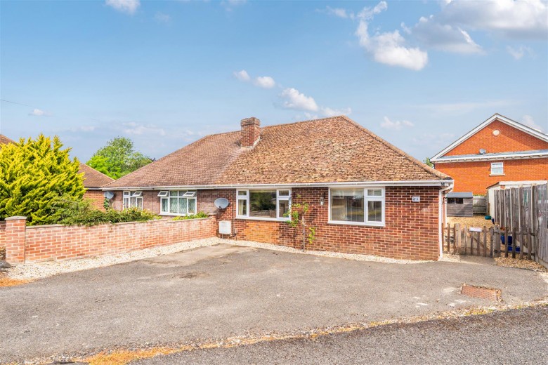 Click the photo for more details of Rokeby Close, Newbury, Berkshire, RG14