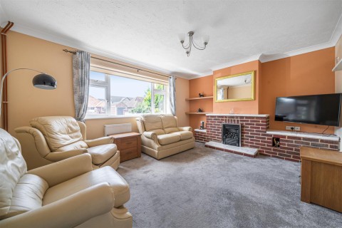 Click the photo for more details of Rokeby Close, Newbury, Berkshire, RG14