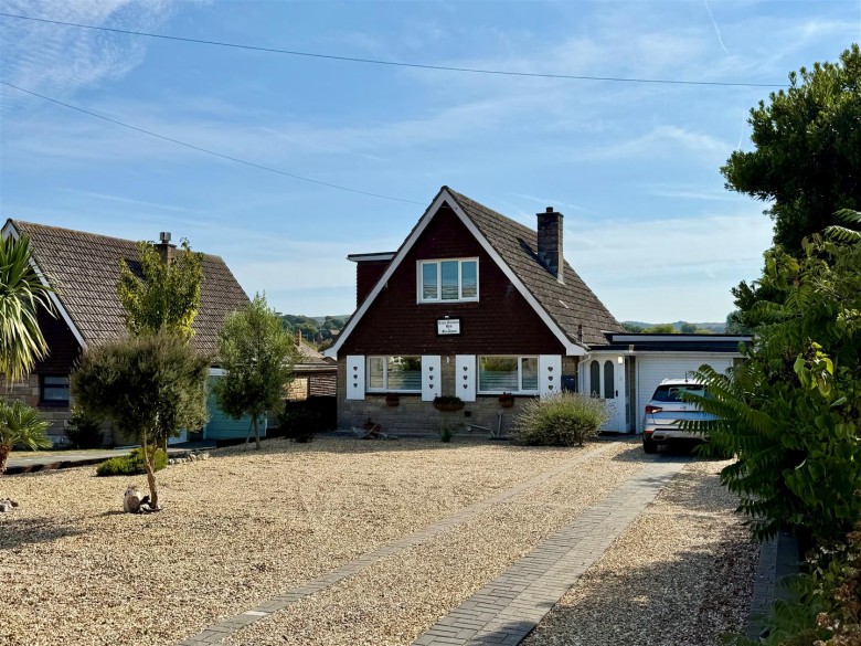 Click the photo for more details of Colwell Bay, Isle of Wight