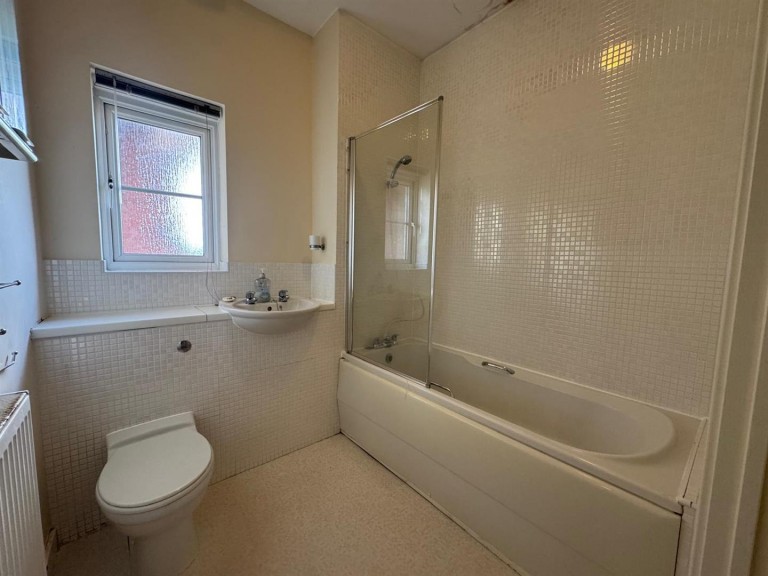 Images for Milburn Drive, Northampton, NN5