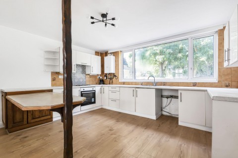Click the photo for more details of The Medway, Daventry, NN11