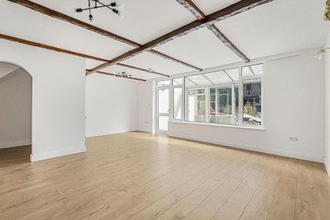 Click the photo for more details of The Medway, Daventry, NN11