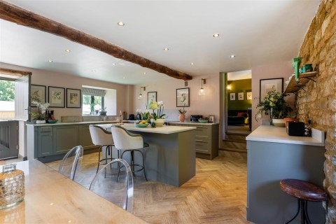 Click the photo for more details of Shutford,Oxfordshire