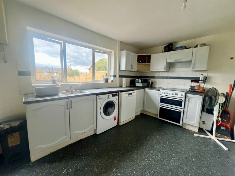 Images for Dover Avenue, Banbury