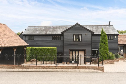 Click the photo for more details of Freezes Barns, Steeple Bumpstead