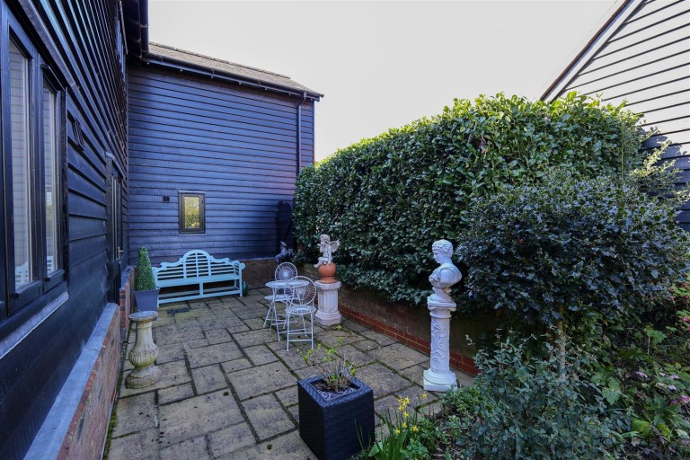 Images for Freezes Barns, Steeple Bumpstead