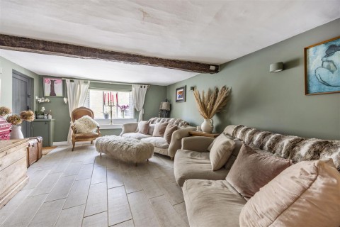 Click the photo for more details of Gloucester Street, Cirencester