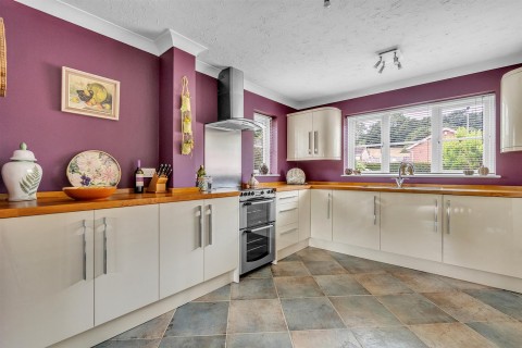 Click the photo for more details of Down Close, Newton Poppleford, Sidmouth