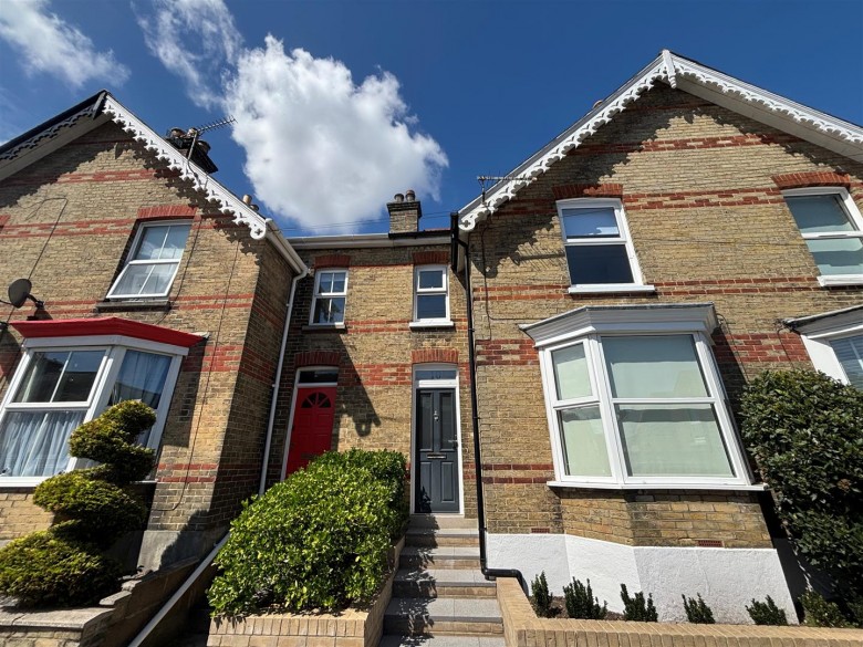 Click the photo for more details of Tennyson Road, Cowes