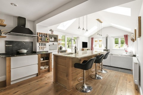 Click the photo for more details of Lower End, Hartwell, NN7