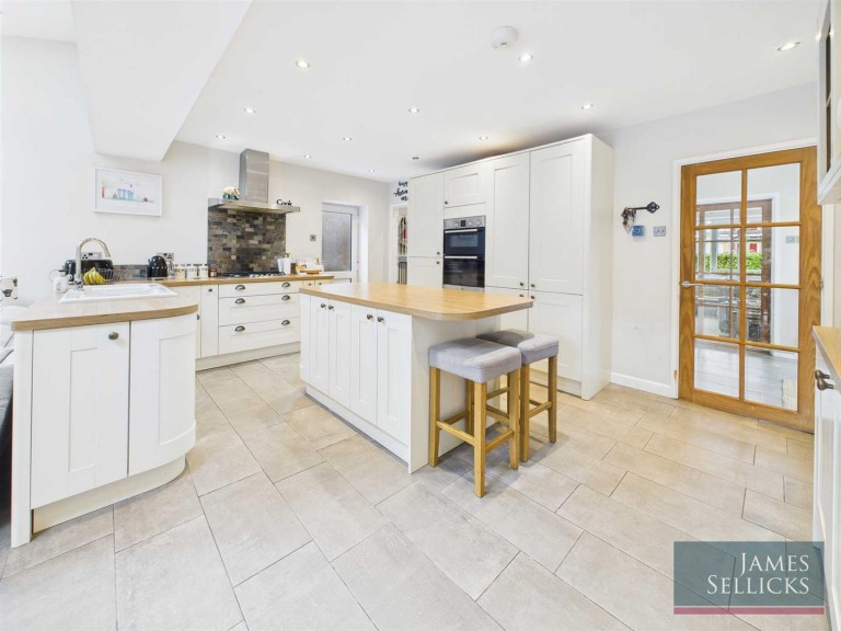 Images for Stonehill Drive, Great Glen, Leicestershire