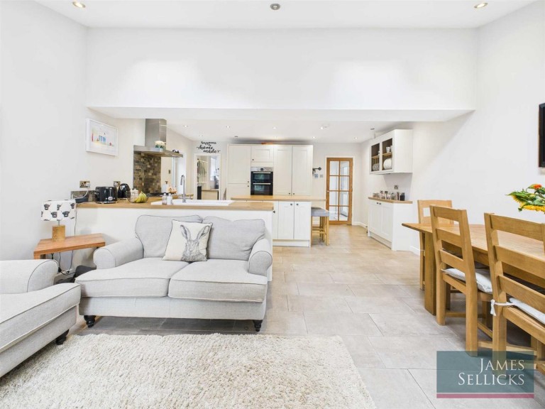 Images for Stonehill Drive, Great Glen, Leicestershire