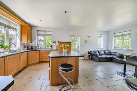Click the photo for more details of Well Lane, Blackfordby, DE11