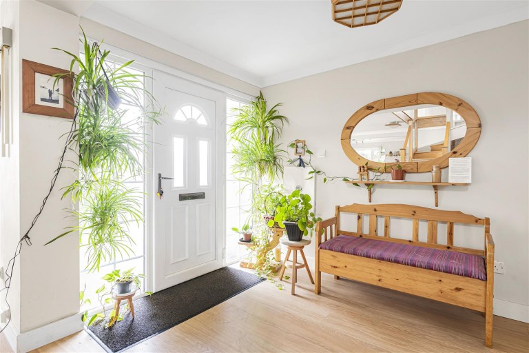 Images for Grovelands, Daventry, NN11