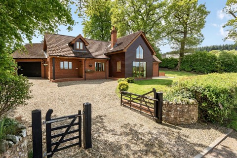 Click the photo for more details of Kilmington, Axminster