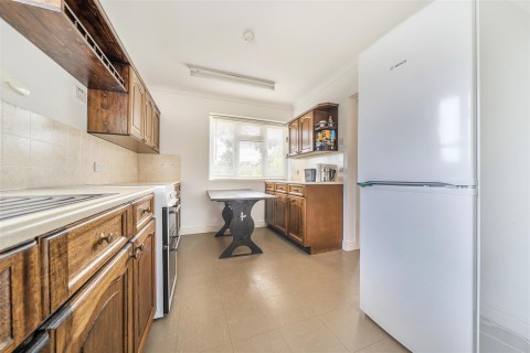Click the photo for more details of High Street, Astcote, NN12
