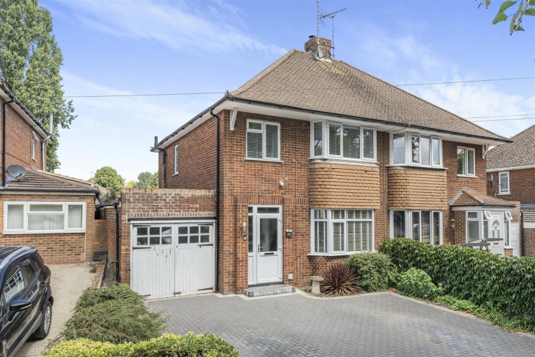 Click the photo for more details of Warwick Road, Banbury