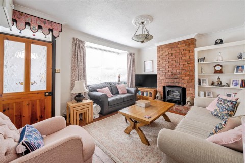 Click the photo for more details of Richmond Road, Towcester, NN12