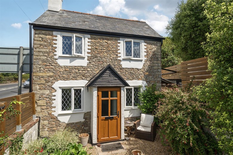 Click the photo for more details of Chard Road, Axminster