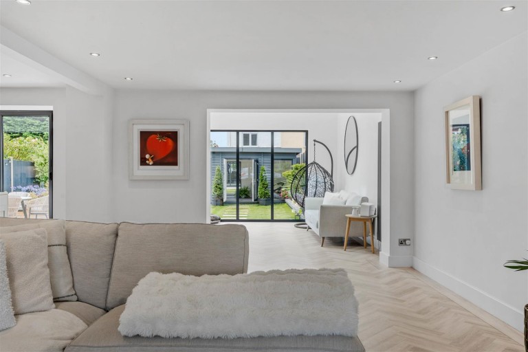 Images for Harecroft Crescent, Sapcote, Leicester, LE9