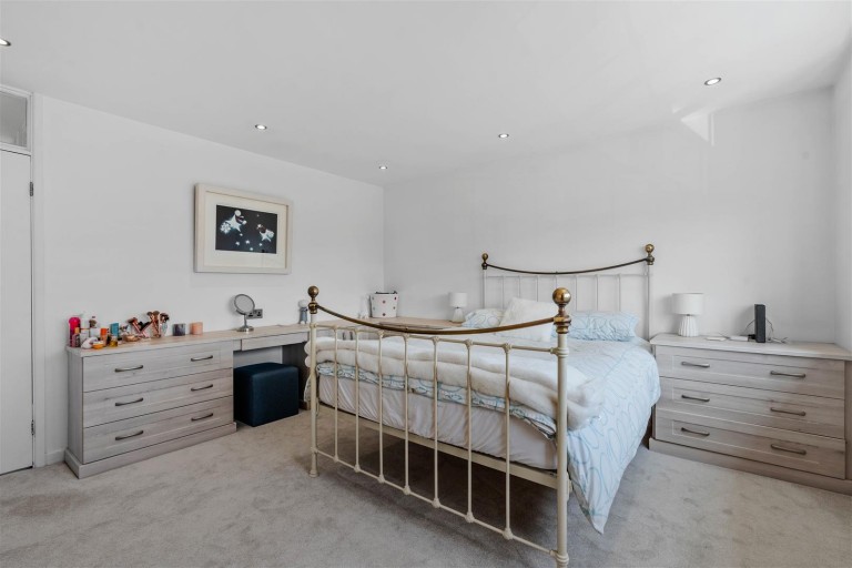 Images for Harecroft Crescent, Sapcote, Leicester, LE9