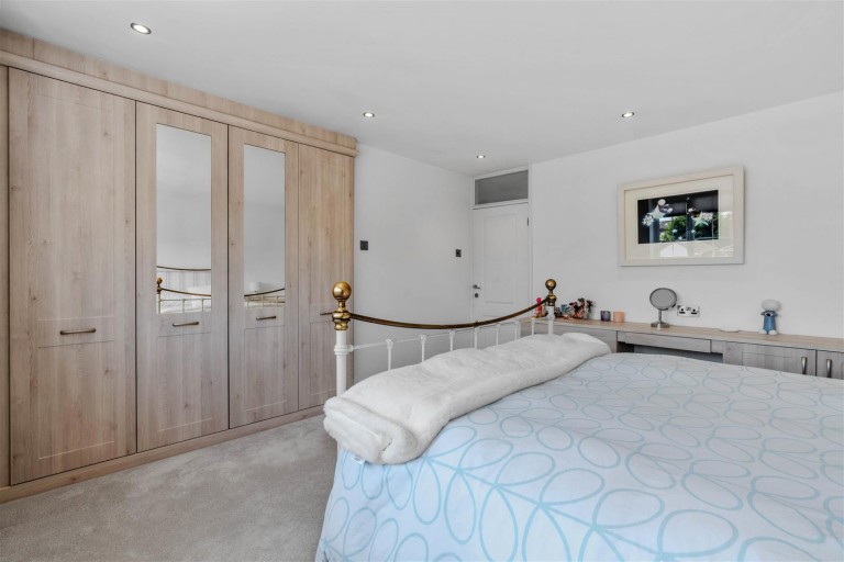 Images for Harecroft Crescent, Sapcote, Leicester, LE9