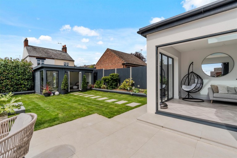 Images for Harecroft Crescent, Sapcote, Leicester, LE9