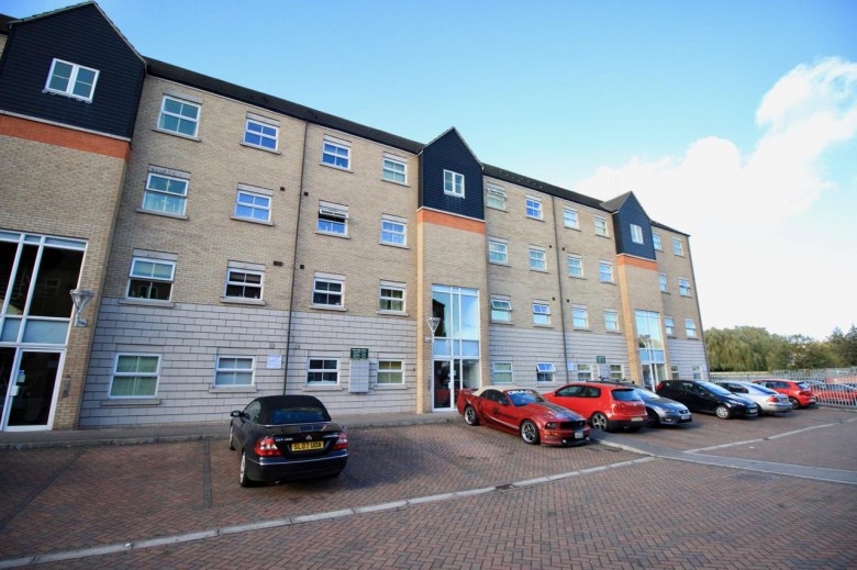 Click the photo for more details of Riverside Drive, Lincoln