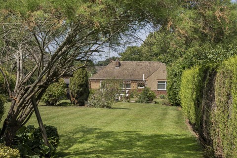 Click the photo for more details of Badby Road West, Daventry, NN11