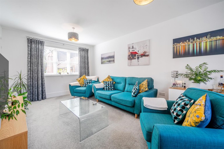 Images for Plantation Lane, Towcester, NN12