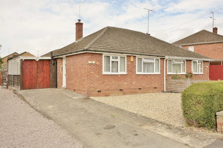 Click the photo for more details of Manor Road, Banbury