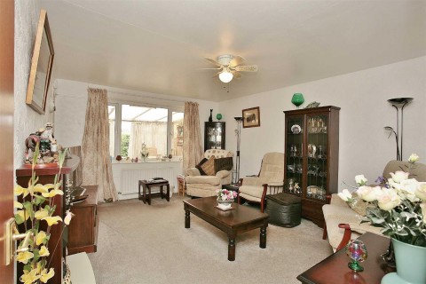 Click the photo for more details of Manor Road, Banbury