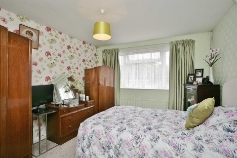 Click the photo for more details of Manor Road, Banbury