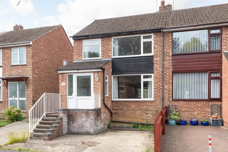 Click the photo for more details of Hillview Crescent, Banbury