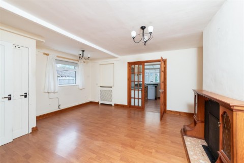 Click the photo for more details of Hillview Crescent, Banbury