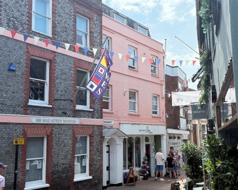 Click the photo for more details of Cowes, Isle of Wight