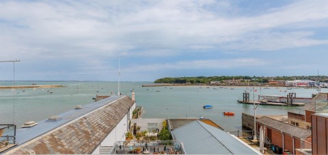 Click the photo for more details of Cowes, Isle of Wight