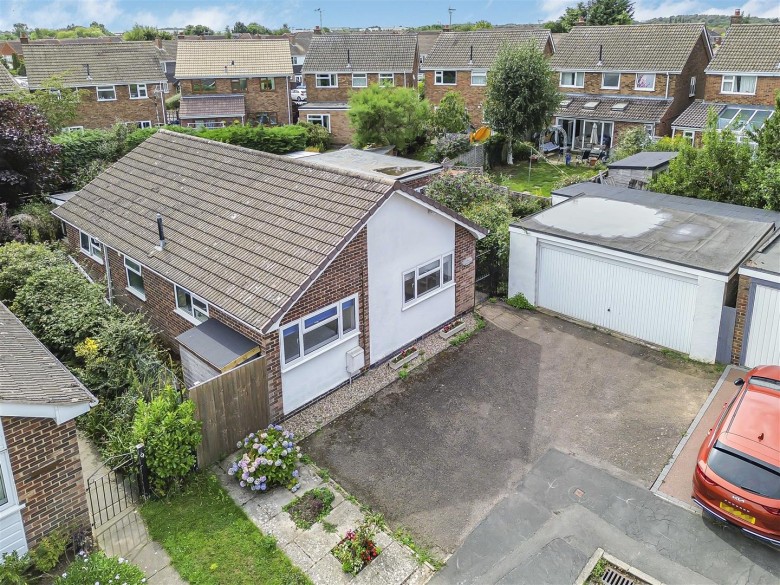 Click the photo for more details of Beech Avenue, Lutterworth, LE17