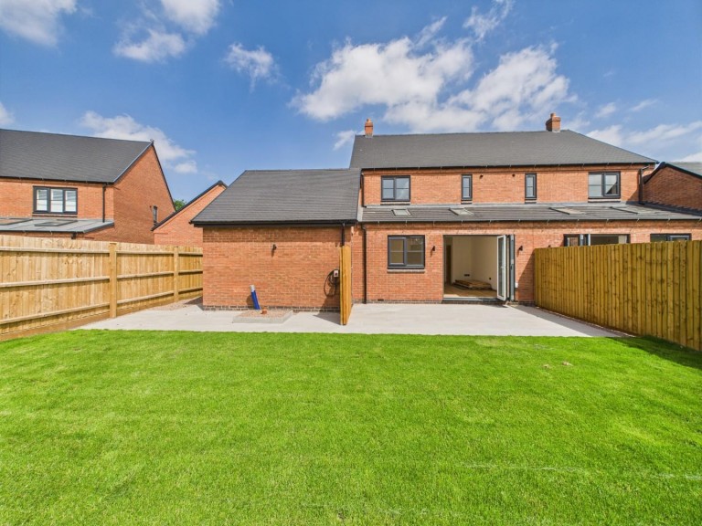 Images for Dovecot Close, Congerstone, Nuneaton