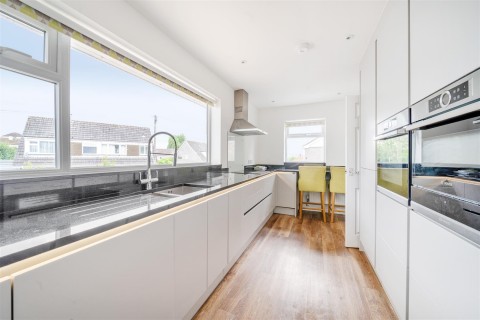 Click the photo for more details of Lea Combe, Axminster