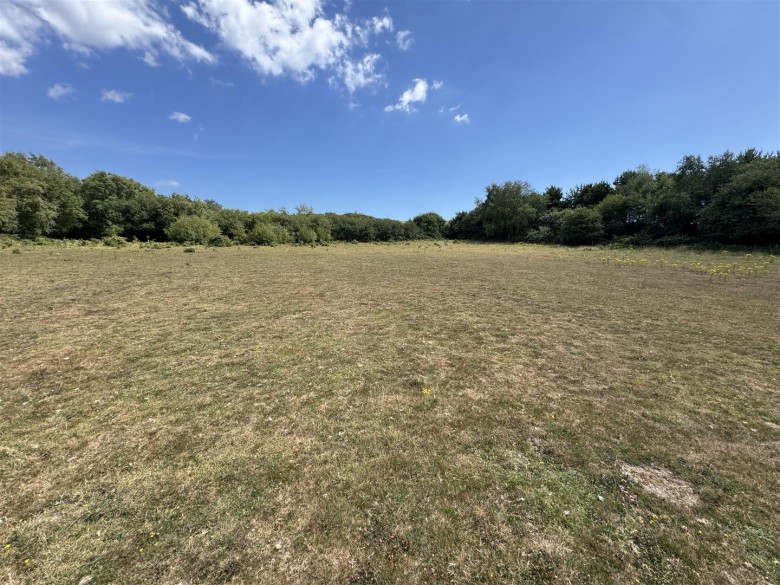 Click the photo for more details of Corfe Mullen, Wimborne